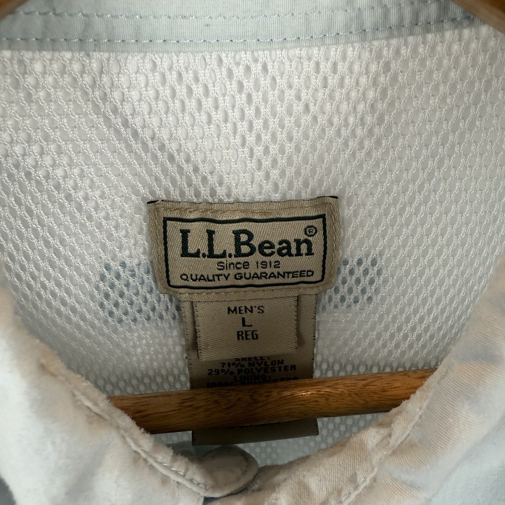 LL Bean Men's Large Button Down Short Sleeve Blue - Picture 4 of 7